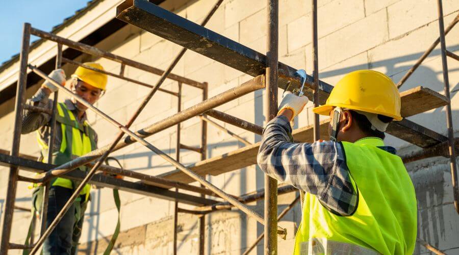 Professional gutter cleaning in Lavelle, PA